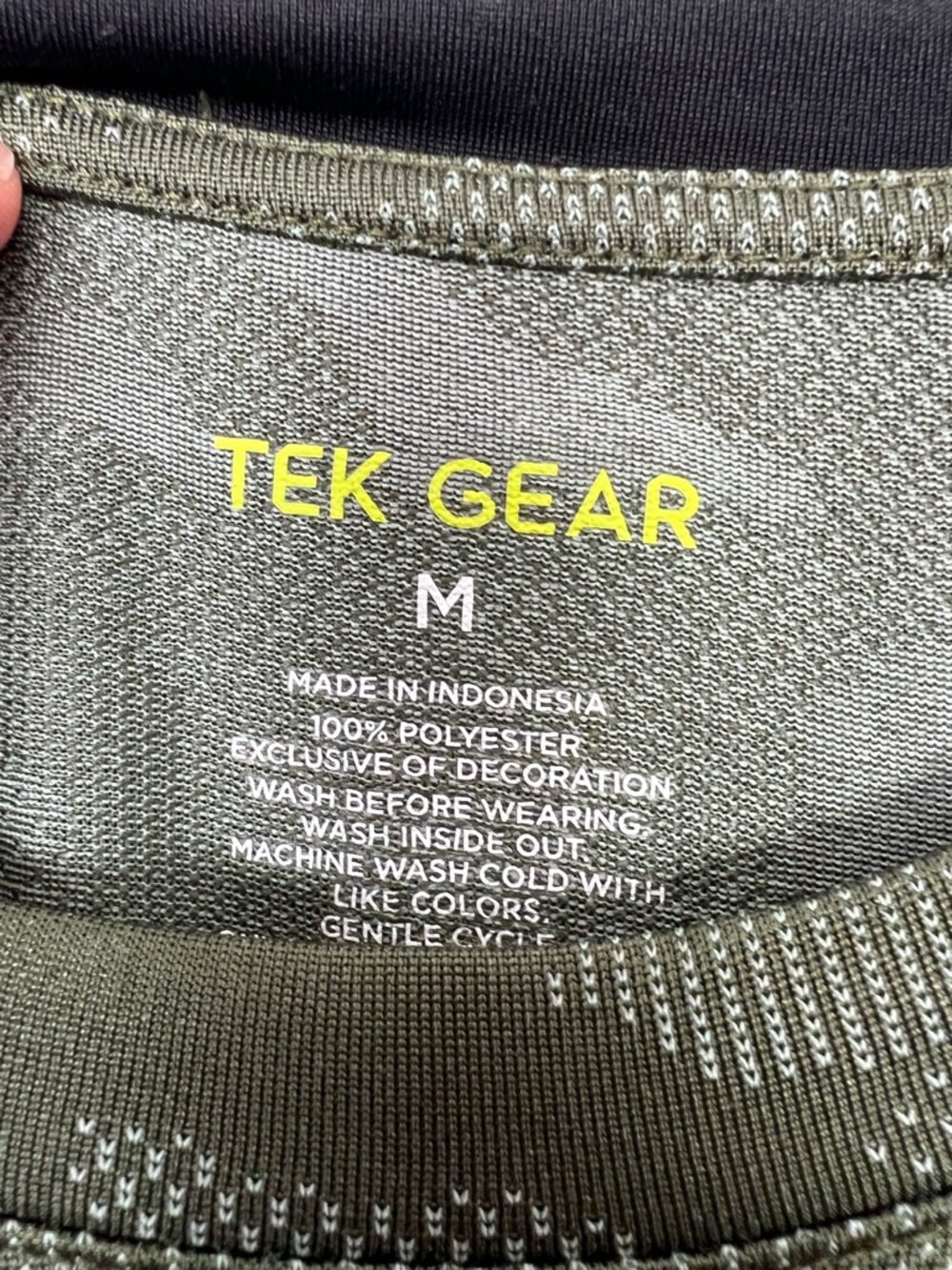 Tek Gear Active T-Shirt Green Camo Men's Size Medium - Picture 2 of 3